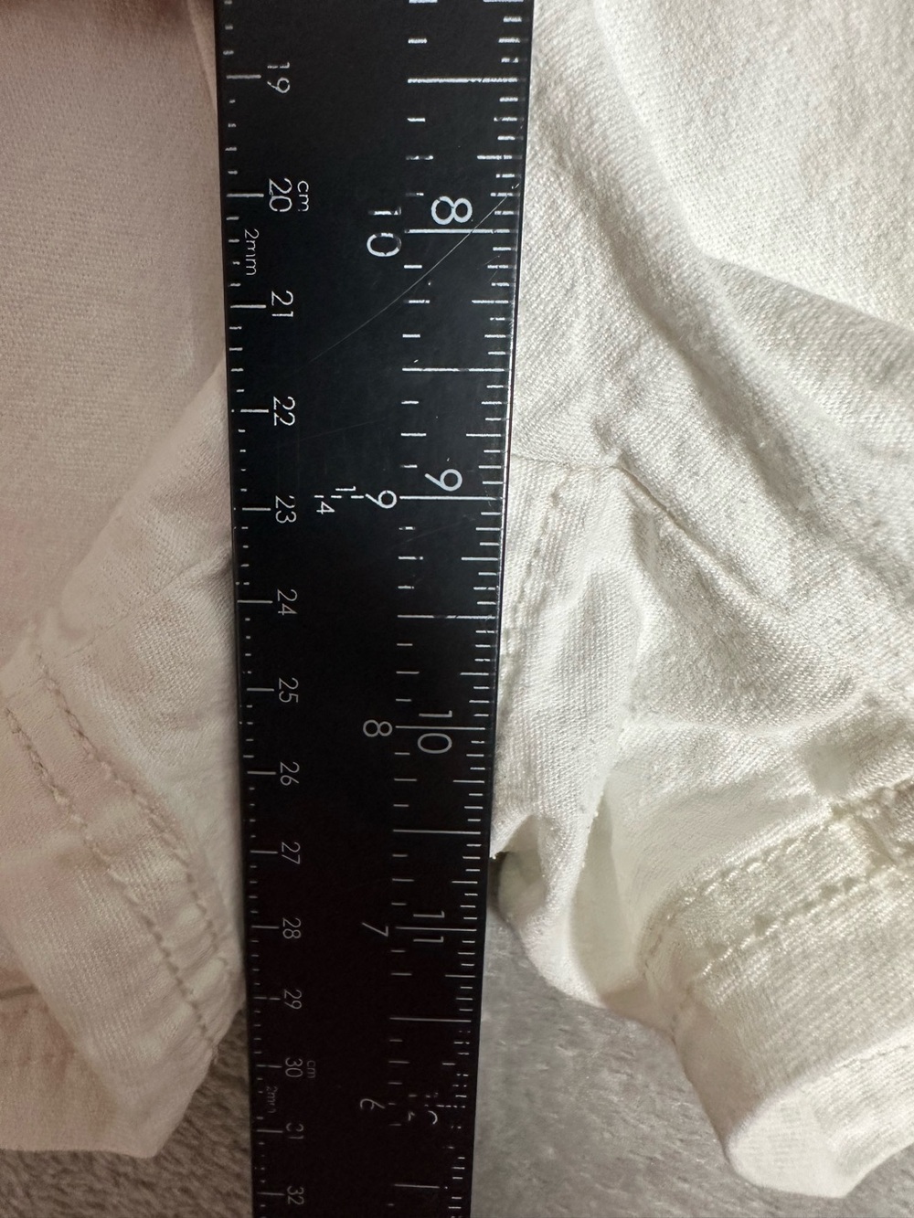 PrAna Elle White Organic Cotton Shorts Inseam 3"~ Size 8 - Picture 10 of 11
